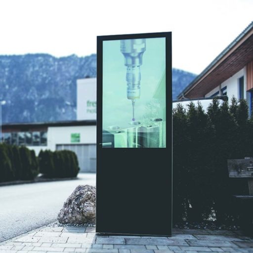 digital signage outdoor stele