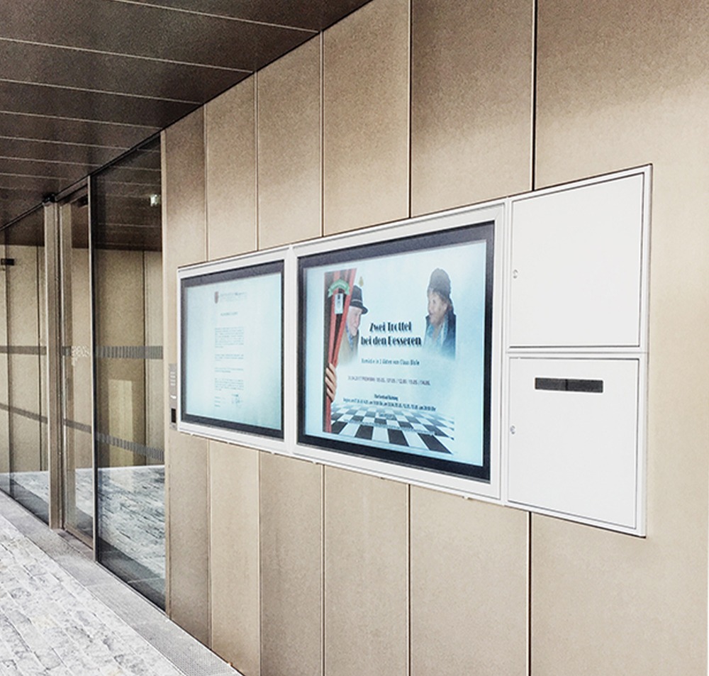 digital signage semi outdoor